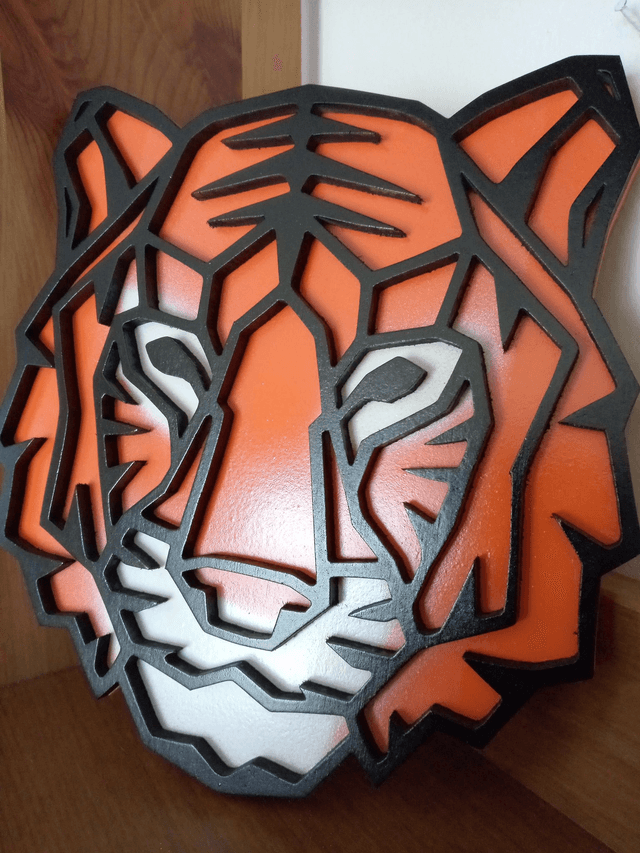 Figure géométrique de Tigre -20x22 cms