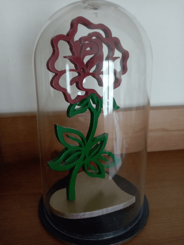 Rose en bois sous cloche - 11x19 cms